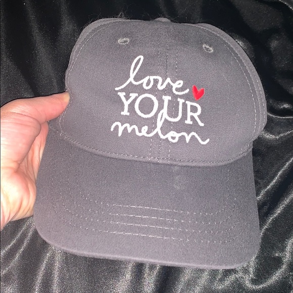 Baseball cap - Picture 1 of 2